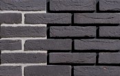 ENGELS BAKSTEEN HANDVORM RAVENZWART