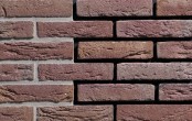 ENGELS BAKSTEEN HANDVORM DONKERROOD GEREDUCEERD